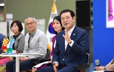 190701(민선7기 2년「새로운 시작」열린토론회7).jpg