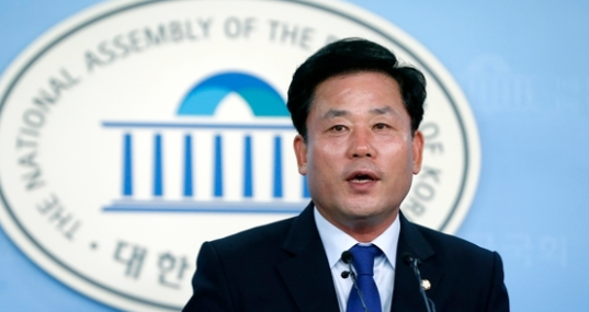 더불민주당 송의원.png