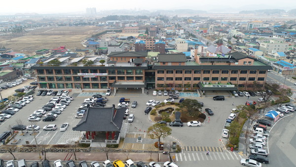 부여군청사.jpg